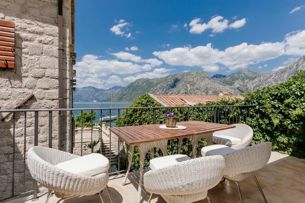 Villa Luxury Stone On The Sea With Private Pool And View Kotor Zewnętrze zdjęcie