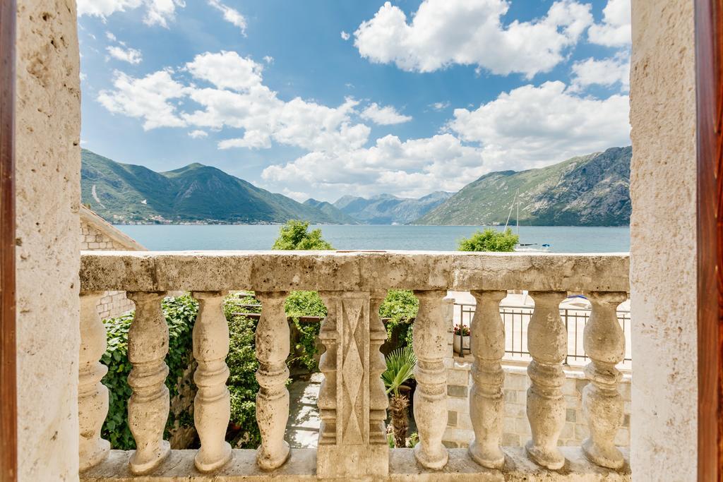 Villa Luxury Stone On The Sea With Private Pool And View Kotor Zewnętrze zdjęcie
