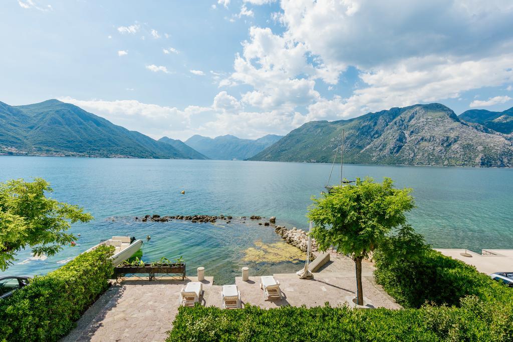 Villa Luxury Stone On The Sea With Private Pool And View Kotor Zewnętrze zdjęcie